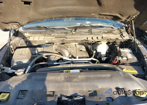 2017 Ram 1500 Express 4X2 6'4 Box из США, поврежденный, VIN 3C6JR6AT6HG573456